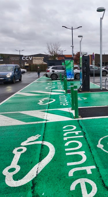 Hub Bornes de recharges Amiens Shopping Promenade Amiens Nord _ Installation Borne de recharge Amiens 